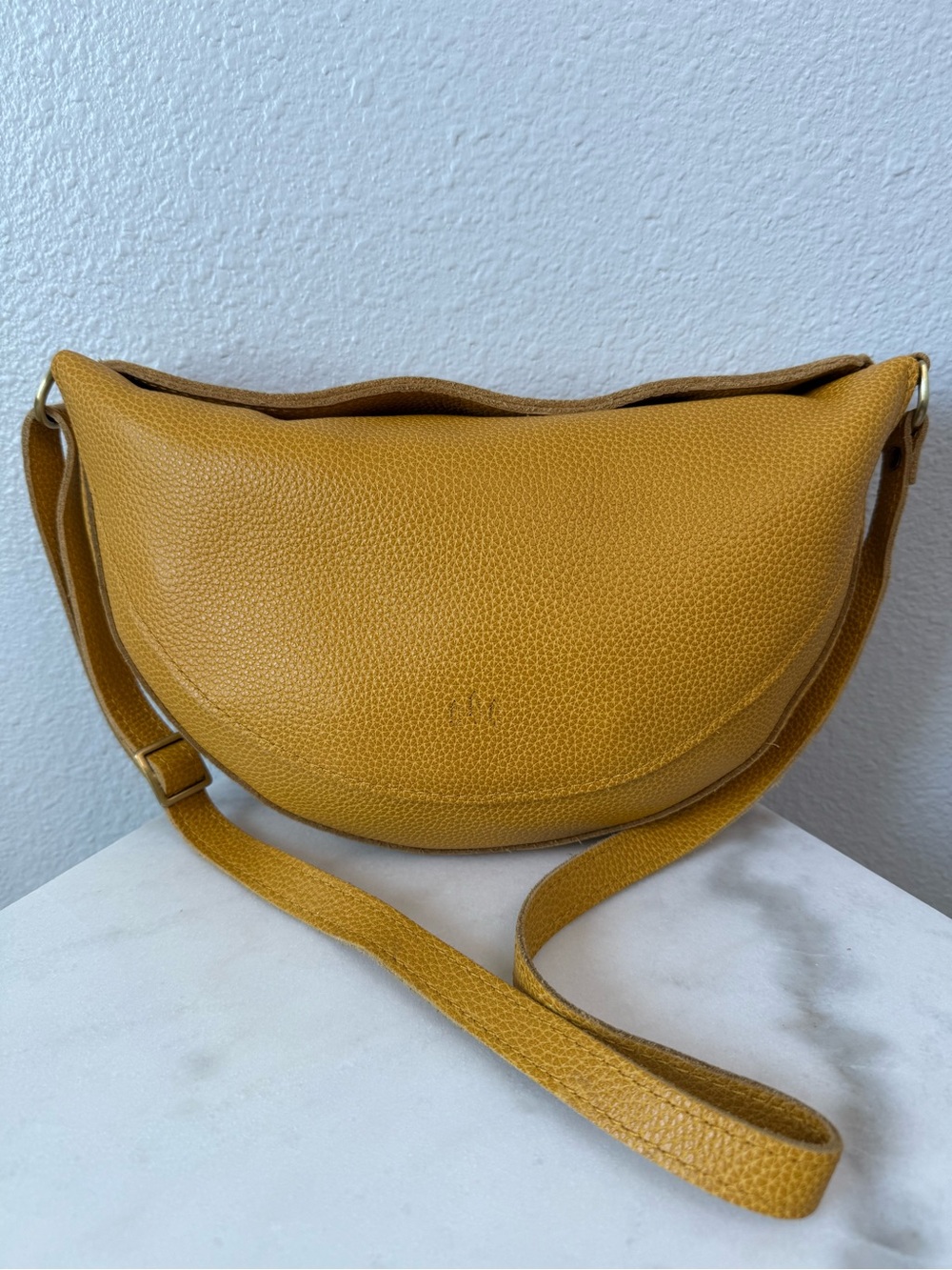 Portland Leather Goods Large Koala Sling Sunshine Pebbled Leather